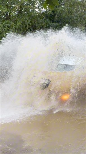 1.4M views · 9.2K reactions | One way to remove the grill #ford #flood #splash #waves #noway #OhNo #crazy #mad #entertainment #fun #sendit #education #satisfying #fyp #fbreels #fb | Vehicles Vs Water | Facebook