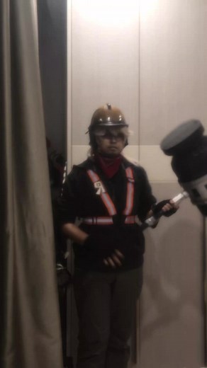 Cosplay di Roblox: Builderman dan Trud dalam Aksi