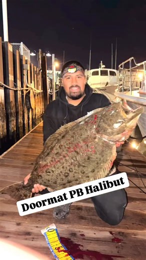 Fishing Piers on Instagram: "Doormat PB for @socal.jiggin!! See if you can guess the weight before reading on! Congrats on the grind to leveling up and all those late nights of searchjng for this beast! His new PPB Hali 39 inches and 22.98lbs 📸: @smakkd_baits & the assists for helping me land the beast 🤝🔥 testing out his new SANDIA color 3” smakk stick 🤝🍬🔥 Rod: @irodcoastal 733c 🎣 Reel: @batesfishingco Hundo 💪 Weight: @warbaits 1/2oz neckbreaker 🔥 Hook: @bkkhooks_americas 4/0 titanrider