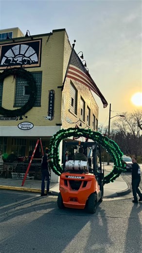 810 reactions · 14 comments |   Team Work Makes The Dream Work!!!! | Black Dog Salvage | Facebook