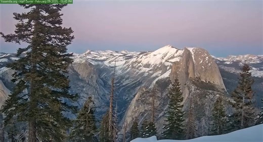 ⏰Daylight Saving Time is here!⏰ Bad news: we lost an hour of sleep. Good news: we gained an hour of sunshine! This Yosemite Conservancy webcam time-lapse shows plenty of opportunity to soak up every beam of light and fully enjoy the beauty of nature. What are you going to do with all that extra daylight? ☀️ To see more time-lapses, visit http://halfdome.net | Yosemite National Park