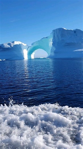 Wow!! Que belleza!! 🤩 #Groenlandia #ViajerosPolares #Icebergs | Tierras Polares - Viajes y Expediciones