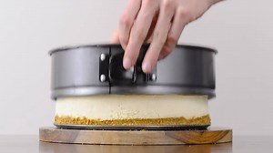 8.5K views · 41 reactions | How to use a non-stick spring-form baking pan? Watch this video to find out! - -  Order Online @ https://www.laabai.lk/?p=90019  Call Us / Viber / Whatsapp: 0777 522224 or 0114 062950  Island-wide Delivery  Cash on Delivery  7 Day Return Policy* Video Credit: https://www.youtube.com/watch?v=wfkzXLg9glA | laabai.lk | Facebook