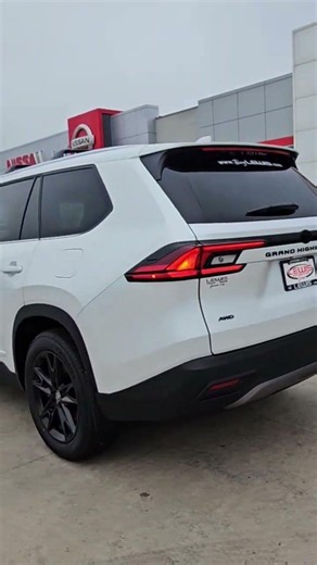 🔥 BRAND NEW 2026 Toyota Grand Highlander Platinum 😍 Only 61 Miles! 🔥Would you drive this
