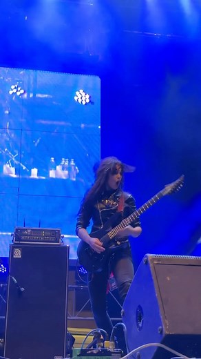 Tainá Bergamaschi on Instagram: "minha mãe disse que eu tô possuída 🎥 @eromera"