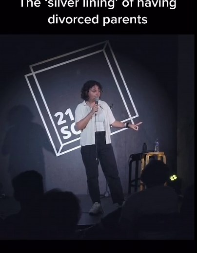 Live Stand-Up Comedy Show in the UK with Ania Magliano