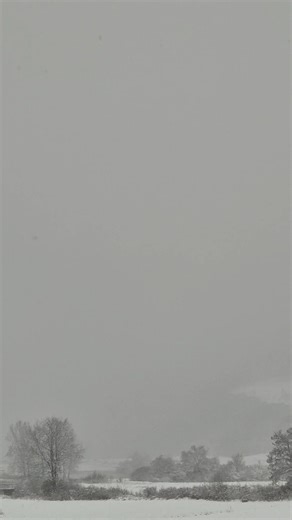 105K views · 3K reactions | Lika se probudila pod bijelim ogrtačem. Ide lička zima duga. Dobro jutro, drage čitateljice i čitatelji! Pada li kod vas snijeg? Odakle nas pratite? Pišite nam u komentarima! ✍️✍️✍️ | Portal Slobodna Lika | Facebook