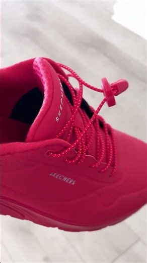 Skechers Uno Stand On Air – Everyday Comfort Sneakers