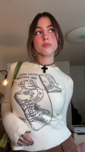 liv ♱ (@livlovelinnea)’s videos with Pepper-Tree - Cocteau Twins