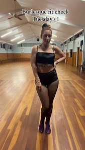 Tuesday’s we Burlesque. Birthdays or not we still sparkle! #burlesque #burlesqueclass #glamilton #burlesquenz #fitcheck #sparkles | Natalia Nox