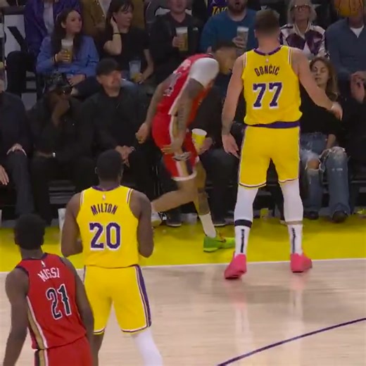 741K views · 6.1K reactions | HEADS UP DEFENSE FROM LUKA DONČIĆ  Rejects the triple then throws it off the defender out of bounds!!! @followers @topfans #LakersNation #LakeShow | Lakers LakeShow Highlights | Facebook