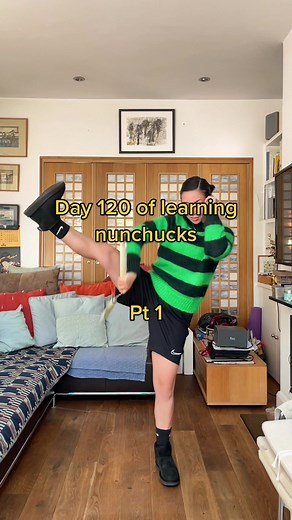 Day 120 of learning nunchucks pt 1 💚 #nunchuckprincess