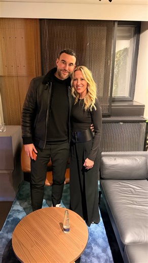 Katja Wunderlich on Instagram: "Go with the flow … mein Motto und dann stand er da und sagt, das ist sein Motto… 😀 @philipppleinofficial Von München und Nürnberg raus in die große, weite Welt mit über 3 Mio Followern … Unverhofft kommt oft. Manchmal muss und darf man spontan sein. ✌🏻Danke für die Zeit und die Einladung bei der Buchpräsentation von „Der Code zum Erfolg“ - Teil 1 - Fortsetzung folgt. 😎 @tomjunkersdorf @alainmanager #philippplein #code #success #international"