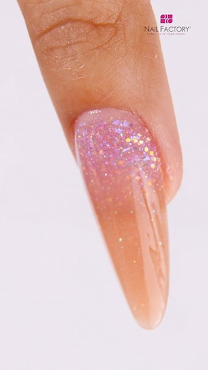 Descubre el mundo de la belleza en tus manos con Nail Factory. 💖🌟 Nuestros productos de uñas te ofrecen la calidad y estilo que mereces. ¡Eleva tus manicuras a otro nivel con nuestros productos profesionales! 🌈🎨 #nailsalon #nailfactoryoficial #beauty #manicura #NailFactory #uñasperfectas #unasbonitas #nailart | Nail Factory