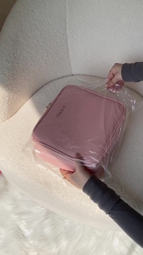 LED Lit Makeup Bag - Portable Waterproof Beauty Essential