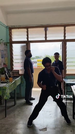 Buat dengan awek❌ buat dengan cikgu praktikal✅#fyp #fypシ #rembo #salamrembo