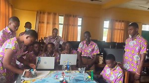 Students of Okomfo Anokye Senior High School are really performing well with respect to STEM education. We need to focus on them too. Perhaps one day.... we could see them representing Ghana at the World Robotics Fair 🤖. Keep on keeping on Okomfo Anokye Senior High School. #meyeasanteni | MeYɛ Asanteni