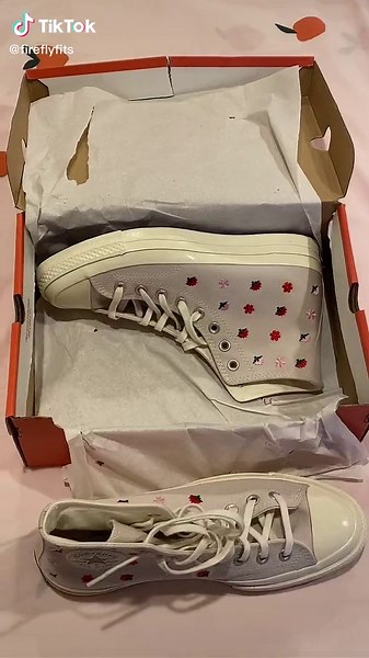 i love them so freaking much #LENOVOJUSTBEYOU #fireflyfits #fyp #converse #spring #haul #conversehaul #pinterest #heartstopper #foryou #gilmoregirls #springhaul #fairycore #coquette #pink #flowers #embroidery #Totinos425