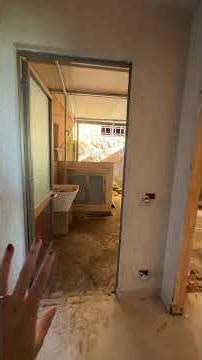 Multi unit house in Italy house tour- unit 2 part 2! My living room, kitchen and the weird chaotic