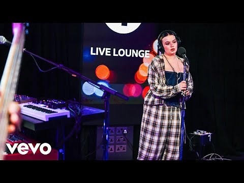 Lola Young - Messy in the Live Lounge