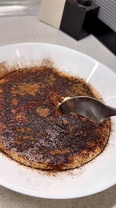 Tejbegríz Hozzávalók: 7,5 dl tej 80 gramm/ Kb 8 ek búzadara 3 ek barnacukor 1csipet só Elkészítés: A tejbe öntöm a búzadarát, cukrot és a sót, majd addig főzöm amíg besűrűsödik. Az arányokon annak függvényében lehet változtatni hogy hígabban vagy sűrűbben szereted. #tejbegríz #tejbedara #darakása #retro #desszert | Némethné Pogrányi Zsuzsanna •Főzés•DIY•Mindennapok•