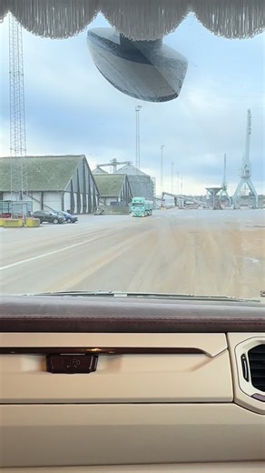 truckspotter🤙🏻🚨 (@sanderbp3)’s videos with Can't Stop Playing (feat. Ane Brun) [Cian McFeely Remix] - Dr. Kucho! & Gregor Salto