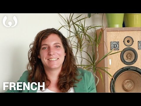 WIKITONGUES: Camille speaking French