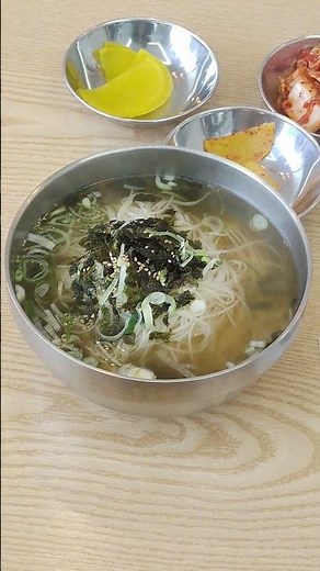 Why Koreans Love Janchi Guksu – Simple But Soul-Warming 🍜