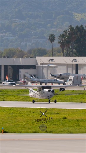 Cessna 172S Skyhawk SP | N618DH | Follow us for daily videos ✈ | Propeller Time