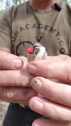 How to make a fire 🔥 with an empty lighter and a single sheet of toilet paper. #bushcraft #survival #camping #hiking #outdoor #fire #outdooracademyaustralia #campinglife | Outdoor Academy