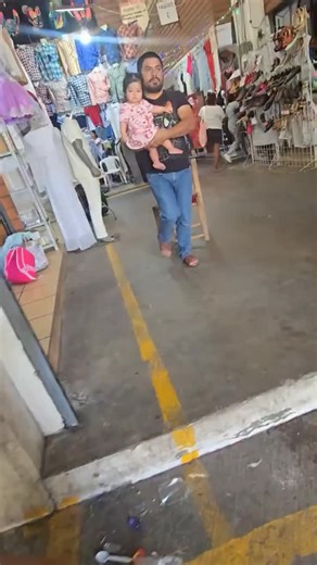 Somos Unidos Podemos on Instagram: "Sometimes the most powerful help isn’t taking something away, it’s reminding someone of their worth. El Tío Milo saw a young man selling jícamas, being overlooked like so many are. He didn’t ask for anything in return. He didn’t take a single one. He gave him support, words of faith, and a reminder to keep going, to keep selling, to keep believing, to keep trusting that his work matters. This is what community looks like. Not charity. Not pity. But dignity, en