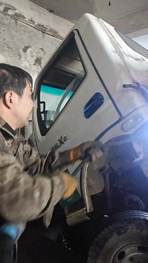 The best gym work out. #carsrepair #automechanic #mechanicsteve #auto #mechaniclife #engine | Mechanic Steve