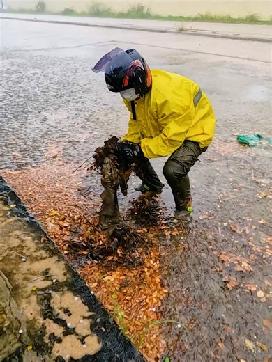 Storm Drain Cleaning: Real-Life ASMR Experience