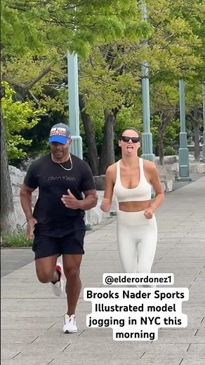 Beautiful Brooks Nader Sports Illustrated model jogging with her Trainers in NYC today #nyc #body