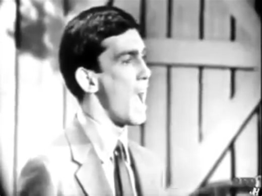 Gene Pitney - I'm Gonna Be Strong ... ▶️ Listen this song: https://bestoldiesforever.topgreatsong.com/gene-pitney-im-gonna-be-strong?utm_source=facebook&utm_medium=preel&utm_campaign=bestoldiesforever | Best Oldies Forever