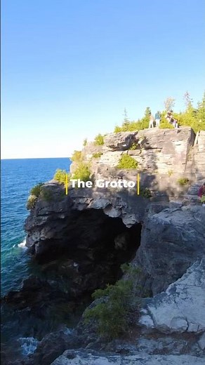 The Grotto in the Bruce Peninsula National Park, Tobermory - Georgian Bay Trail