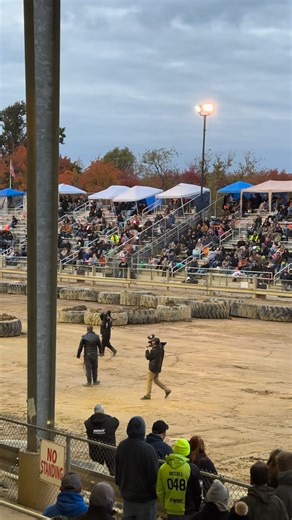 A different kind of vibe at deadman! #deadmanderby #demolitionderby #pennslyvania #Deadman #demoderby #derby #demolition #demo | Demo Derby Destruction