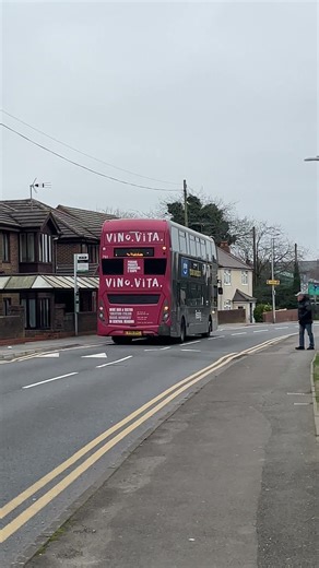 Reading Buses Enviro400MMC 761 (YY15 OYC) On Route 1 To Central Reading #shorts