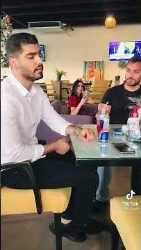 منير يغني بل مطعم شوفو ردت فعل البنت 😴