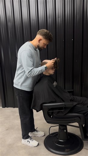 The Hair Repair Club | Hair Replacement Systems | Education on Instagram: "Every journey to confidence begins with support. This one started with a mother’s love and a powerful step forward. Proud to be part of a movement helping children who struggle with hair loss under Little Lad Locks — part of Little Lady Locks, a charity with an unbelievable cause. A it’s a Tom & Ted double-team transformation, to make it even more meaningful 💪🏽 #hairloss #hairreplacement #instagood"