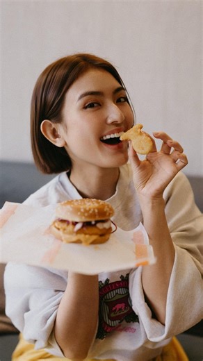 Hong Ling on Instagram: "Thailand just landed at McDonald’s Singapore! Get ready for that Tom Yum tang and Thai vibes 😋 🍔 NEW Tom Yum Prawn & Chicken Burger 🐟 NEW Fish Nuggets 🥤 Thai Milk Tea Frappé 💥 Dip it all in NEW Tom Yum Mayo for the full experience! @mcdsg"