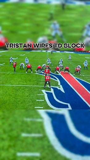 Tristan Wirfs leading the way on this TD #TrenchMonbAcademy #olinepride #nfl #tristanwirfs #oline #buccaneers #offensiveline #offensivelineman #lineman #krewe #buccaholics #oldsalt #bucs #football #tampabay #florida | Daryl Williams