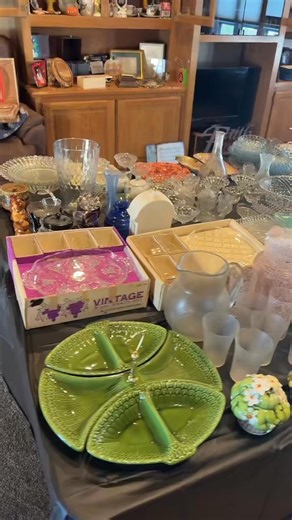 🚨 Estate Sale Alert – Nampa! Here’s our video for your viewing pleasure 🌟 Mark your calendars for Friday, Oct. 10 (8–3) and Saturday, Oct. 11 (8–2) — this one’s packed and vintage lovers, you’re gonna lose it. 👀 🗺️ Address drops Thursday, Oct. 9! (Near Greenhurst & Midland) Inside you’ll find: 🧵 Vintage galore – Elna sewing machine, vintage toys, mason jars, a classic rocker, even a vintage classroom printer (yes, that’s a thing!) 🎸 Instruments – Yamaha guitar, another guitar, and a violin