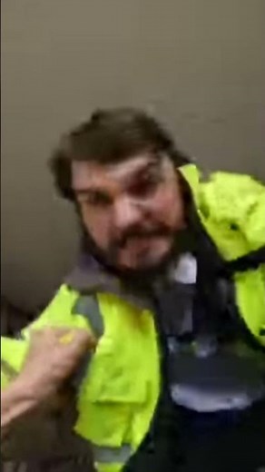 when security guard You're angry 😠 escape #escapeguard