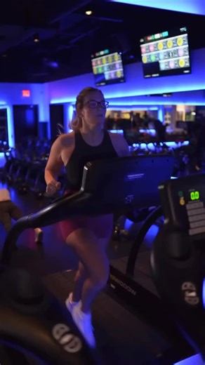 Monday mindset: Show up. Lock in. Level up. Every step on a WOODWAY gets you closer. #woodway #forthelongrun #mondymotivation #woodwayfamily . . . #Repost @ultimateworkoutne ・・・ Running isn’t about chasing speed — it’s about finding your rhythm 🏃‍♀️ Whether your pace is a sprint or a steady jog, every step strengthens your cardiovascular system, improves endurance, and supports long-term performance. At UW, we pair cardio with strength work and real-time heart rate feedback to help you train wi