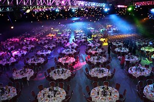 Un dîner de gala : définition, codes et ambiance à connaître