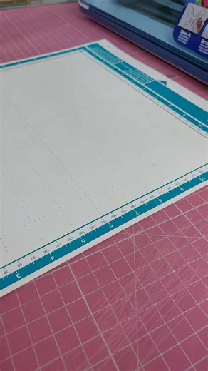 part 2 passando cola na base de corte Scanncut da Brother cm550