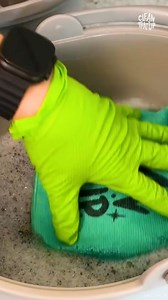 What to Use to Clean Your Cabinets #cleaningtips #housecleaning #cleaning #chores | Clean That Up