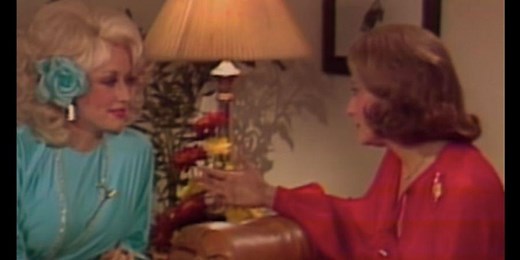 Watch Dolly Parton expertly handle Barbara Walters' tacky questions in a 1977 interview
