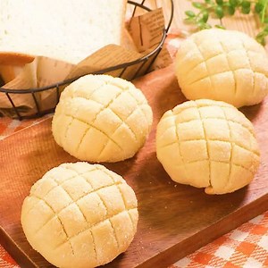 お家でも作れます！ 食パンでメロンパンのレシピ動画・作り方 | デリッシュキッチン